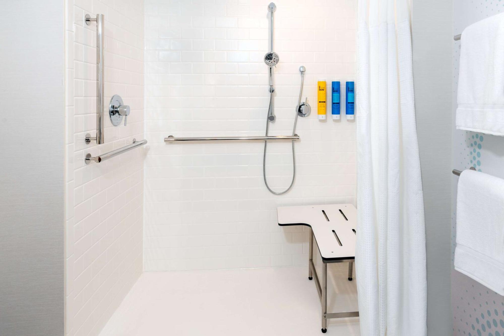 Tru By Hilton Wilmington Hotel Ngoại thất bức ảnh
